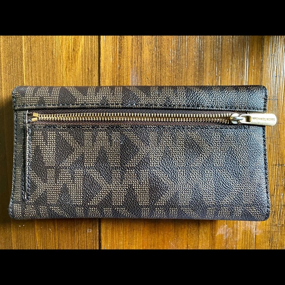 Michael Kors Trifold wallet - Picture 3 of 5